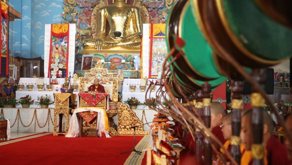 The Nuns Engage in the Practice of Karma Pakshi and the Five Tseringma
